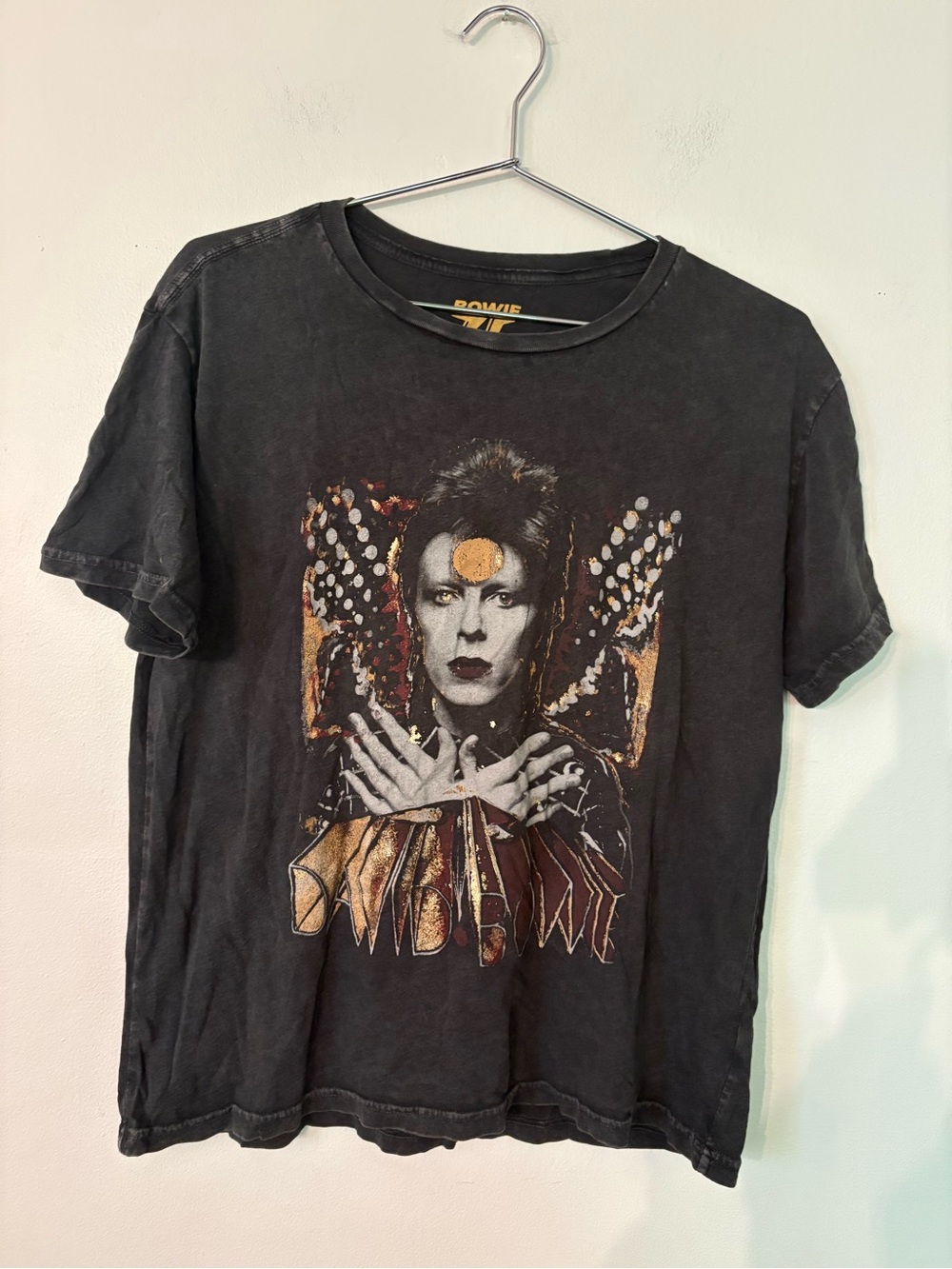 Lucky Brand Black Tee with Gold Bowie Logo - Picture 2 of 4